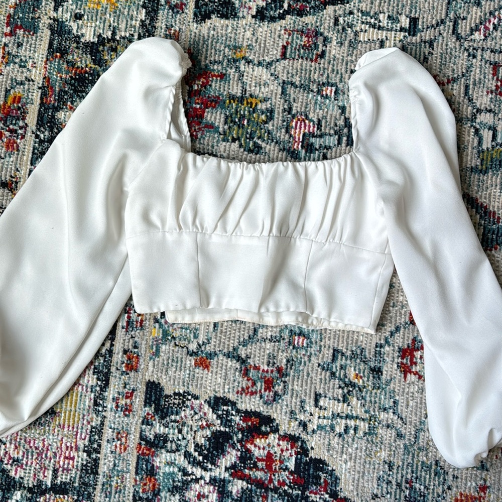 White Long sleeve Crop Top